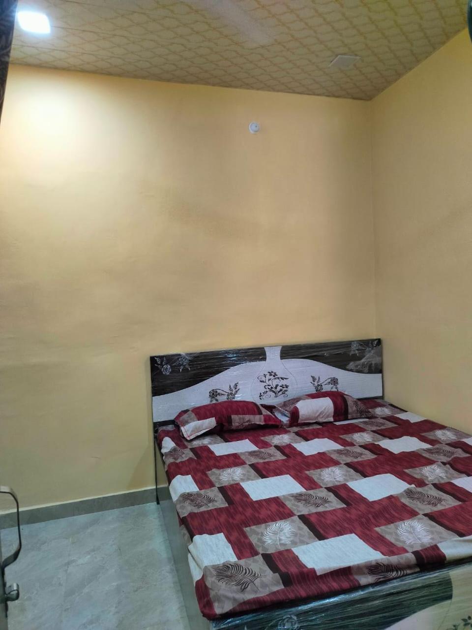 Shanti Paying Guest House Mathura Exteriér fotografie