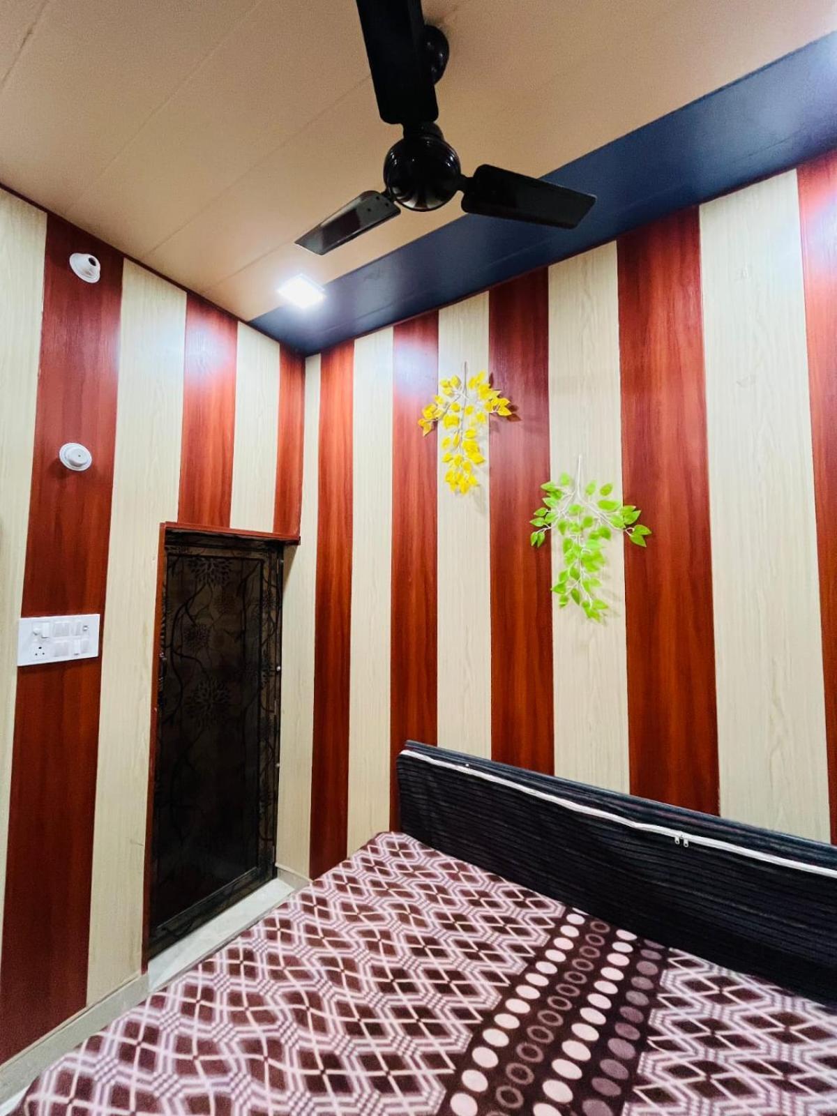Shanti Paying Guest House Mathura Exteriér fotografie